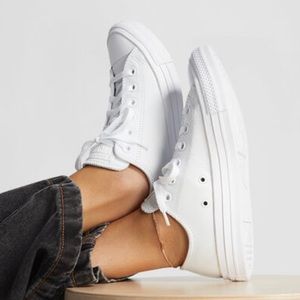 Converse Chuck Taylor All Star Leather Sneakers